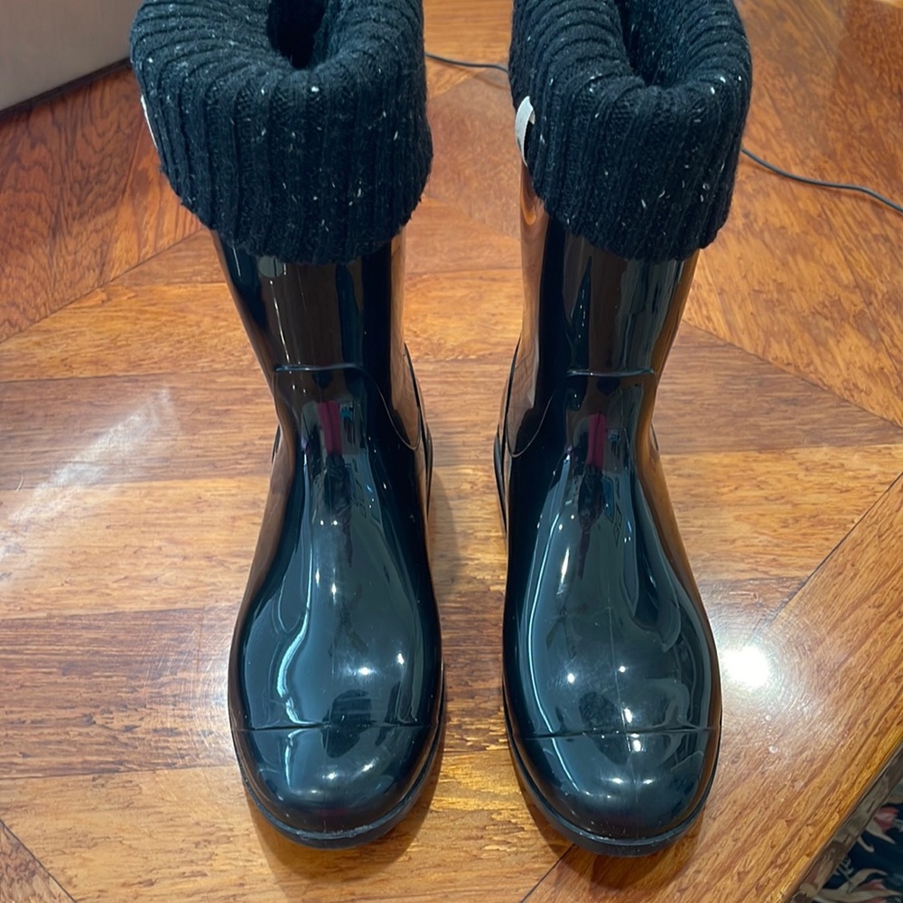 WOMEN’S UGG SIENNA RAINBOOTS